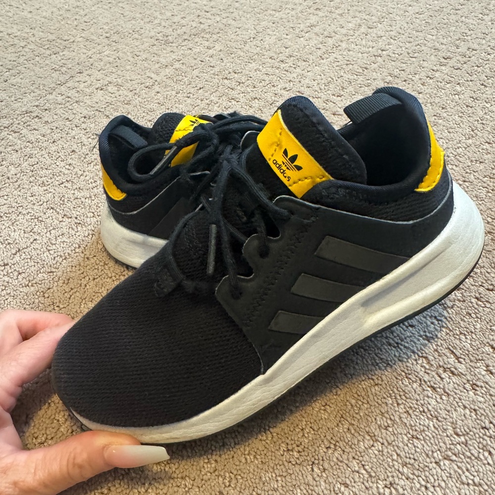 Adidas Kids Sneakers in Black and Yellow